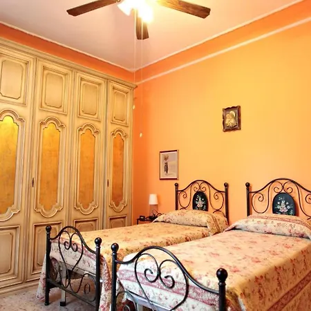 Affittacamer Skipper Pensión 4*